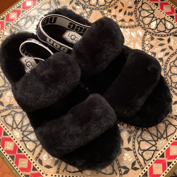 UGG Slippers - Picture 4 of 4